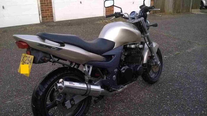 Kawasaki ZR750 Motorbike exhaust by Carbon Can Co Ingatestone