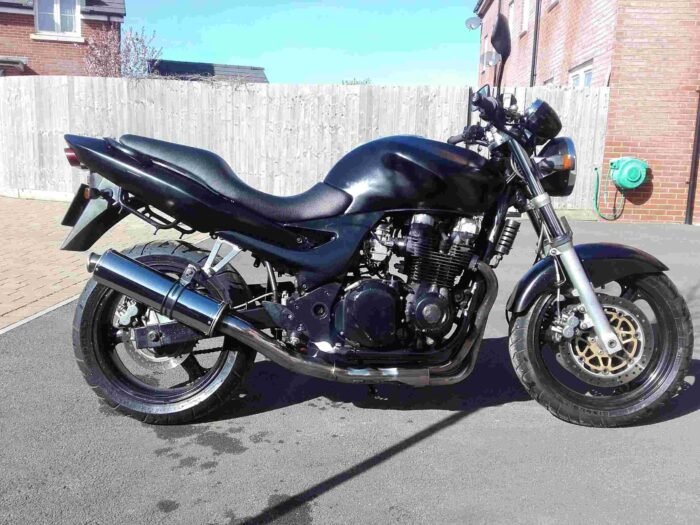 Kawasaki ZR750 Motorbike exhaust by Carbon Can Co Loughton